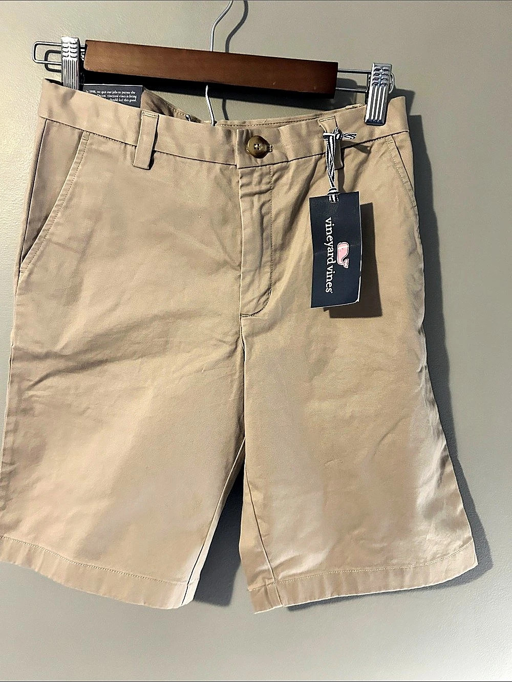 vineyard vines Breaker Short Boy’s Khaki Shorts Size 14 NWT